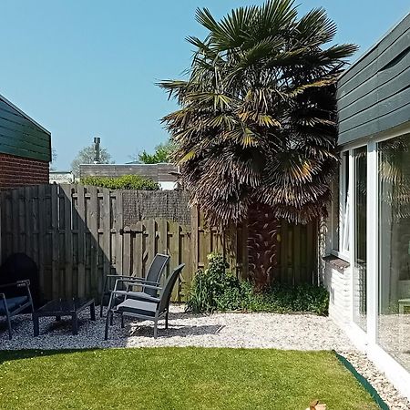 Lovely Bungalow In Noordwijkerhout With Garden Extérieur photo