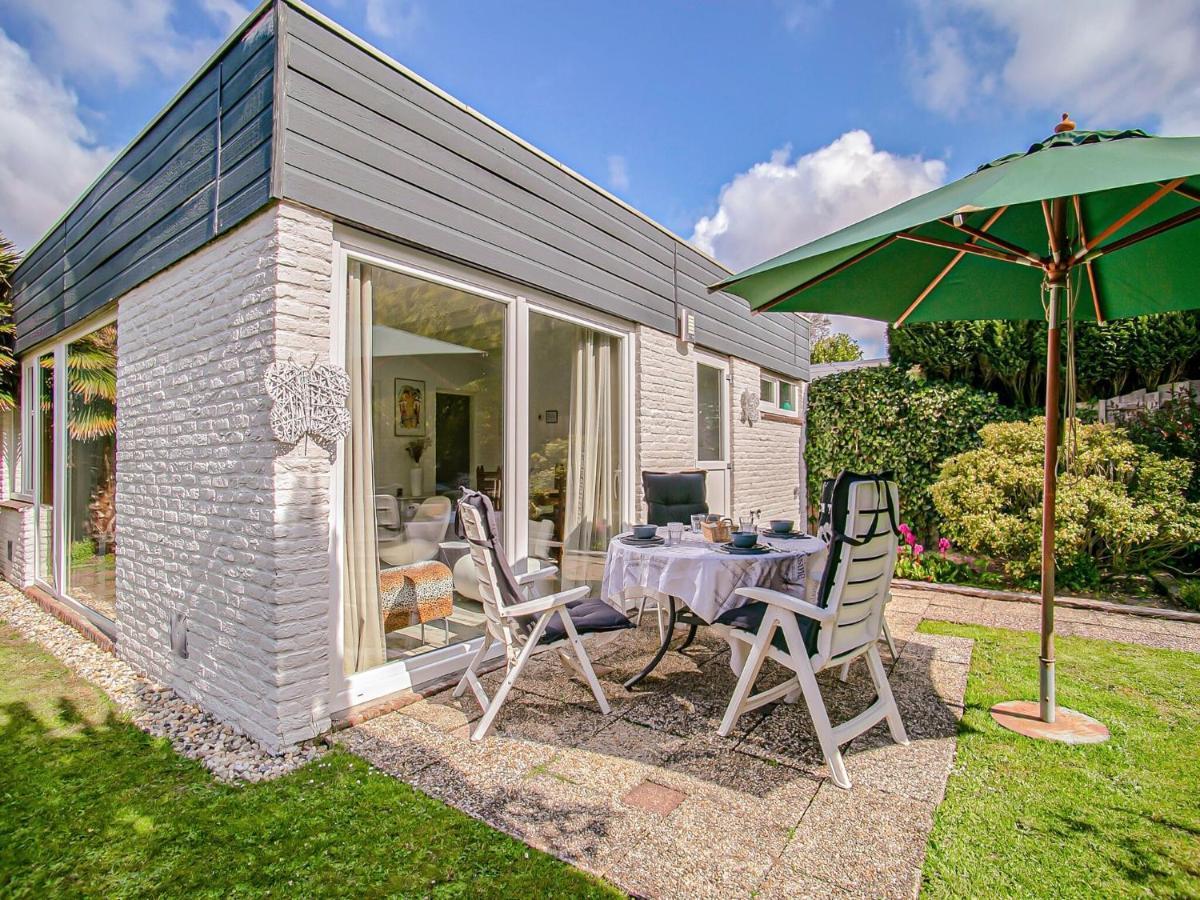 Lovely Bungalow In Noordwijkerhout With Garden Extérieur photo